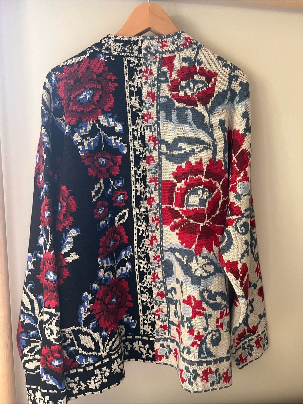 Farm Rio Valentina black mixed floral knit v neck cardigan sz XL - Picture 5 of 6